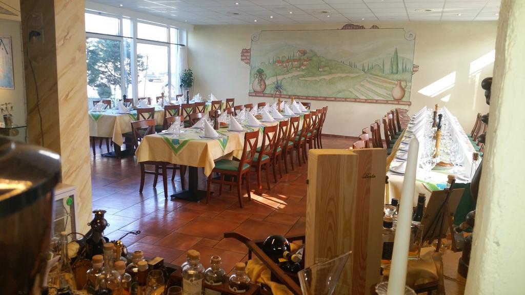 Hotel Mare & Monti Бассерсдорф Экстерьер фото